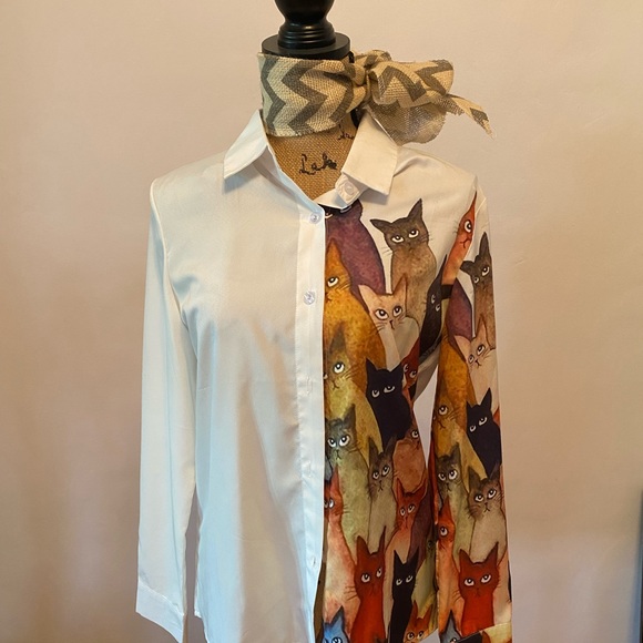 Cute cat blouse - Picture 2 of 4